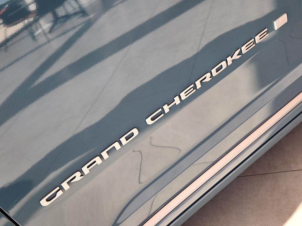 new 2026 Jeep Grand Cherokee car, priced at $55,686