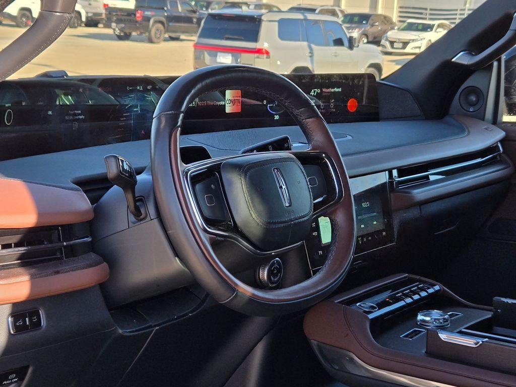 used 2025 Lincoln Navigator car, priced at $82,671