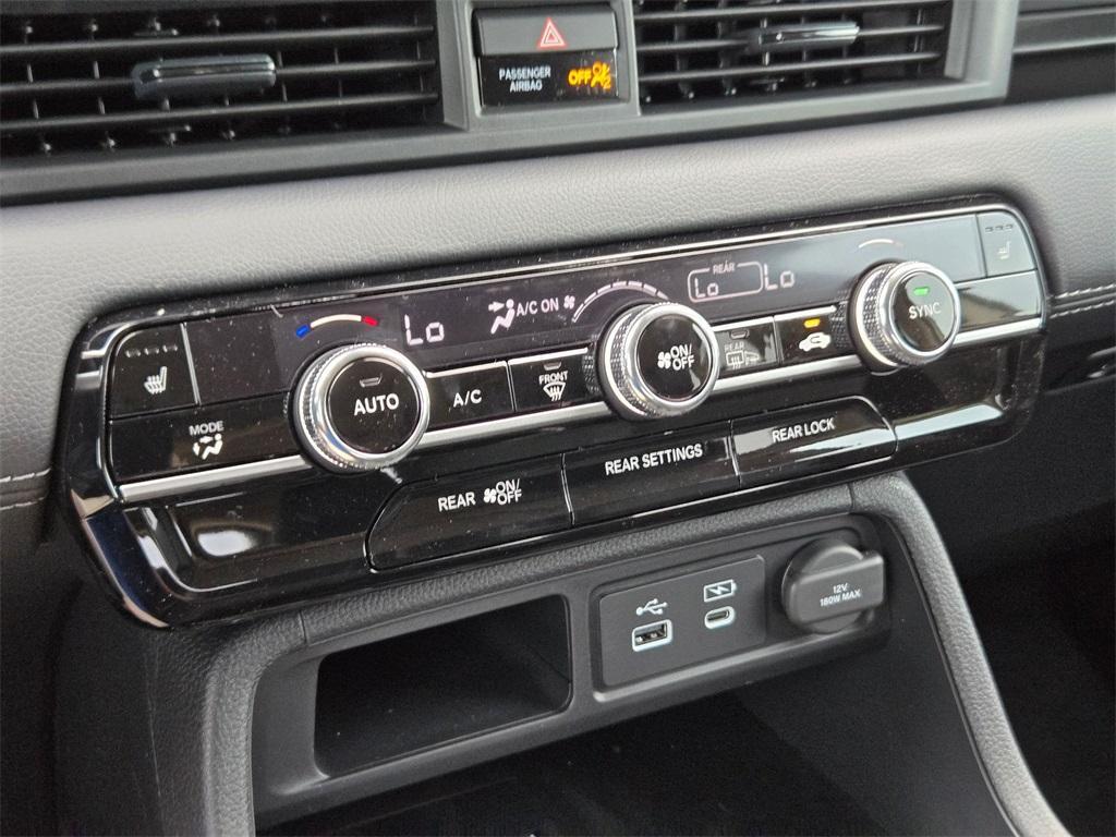 new 2025 Honda Pilot car, priced at $46,042