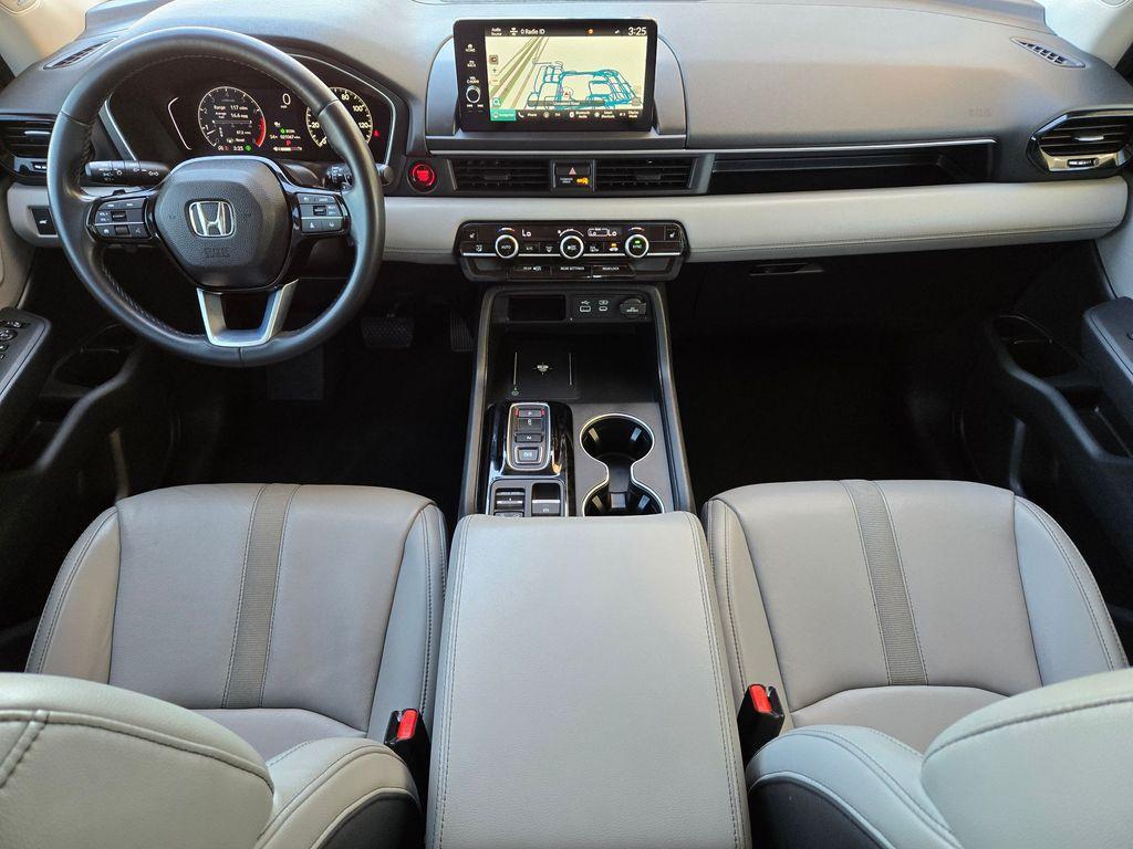 used 2023 Honda Pilot car, priced at $41,633