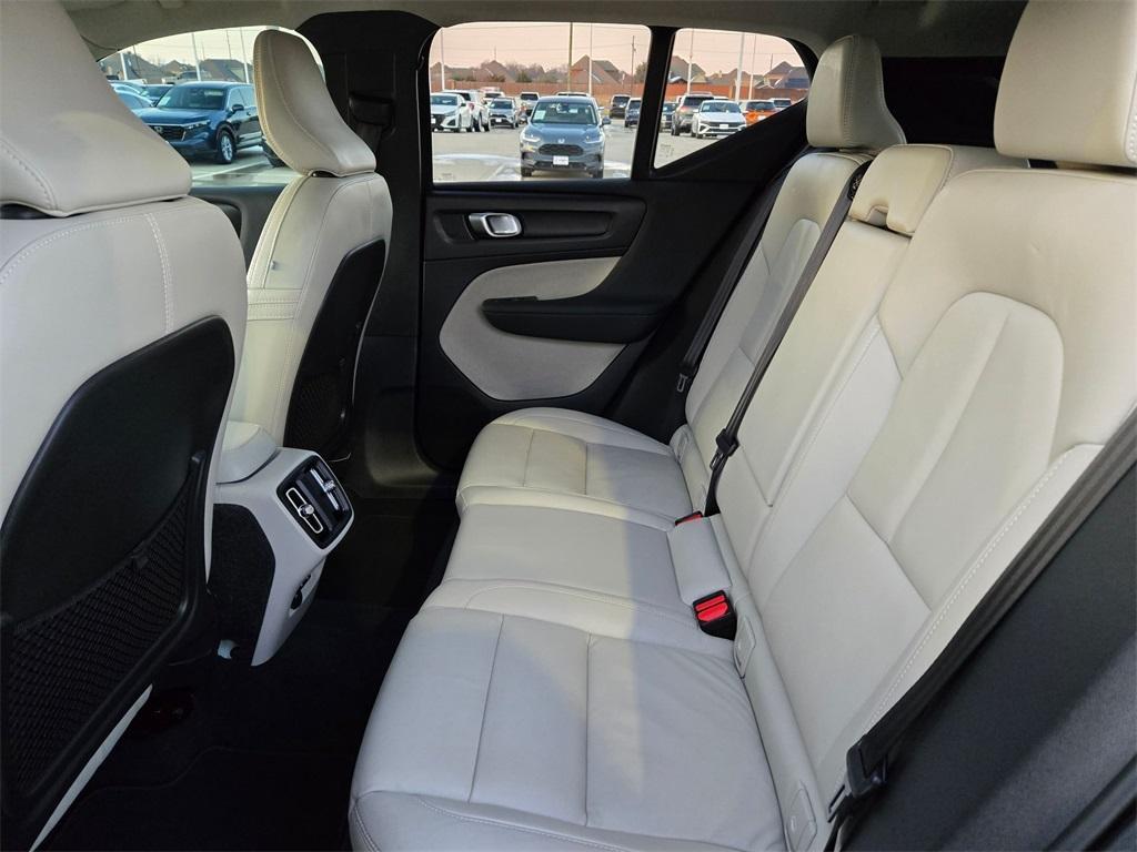 used 2022 Volvo XC40 car, priced at $22,829