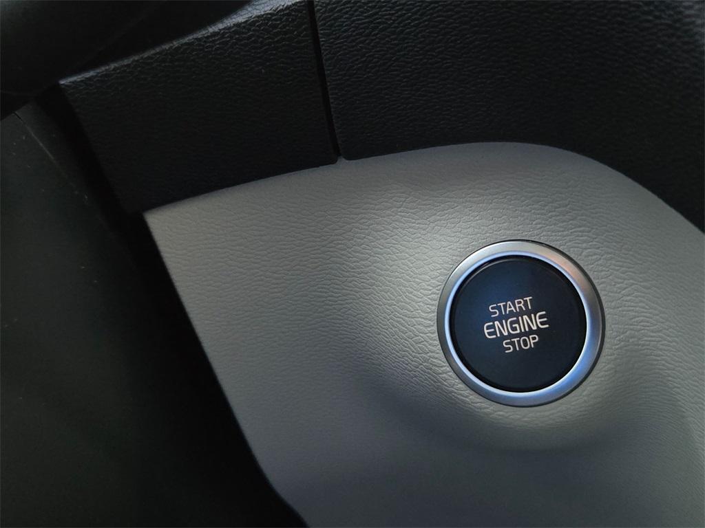 used 2022 Volvo XC40 car, priced at $22,829