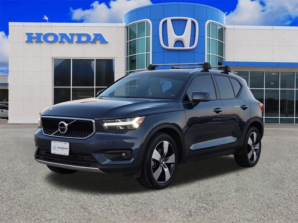 used 2022 Volvo XC40 car, priced at $22,829
