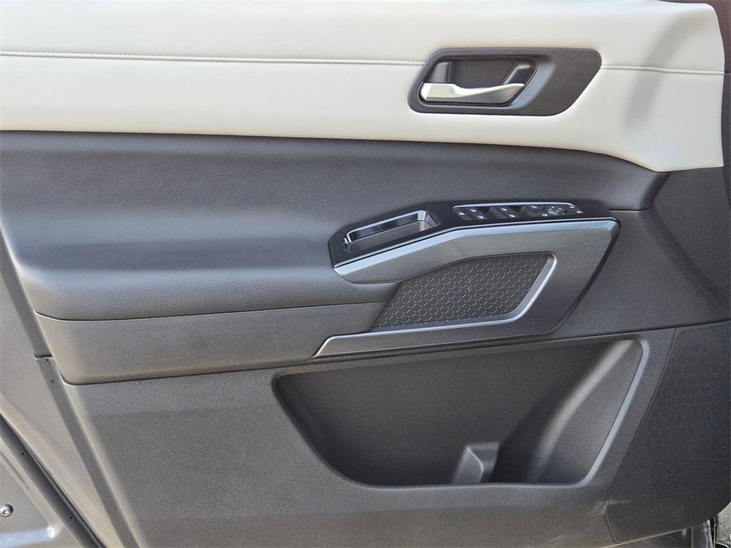 used 2023 Nissan Pathfinder car, priced at $28,284