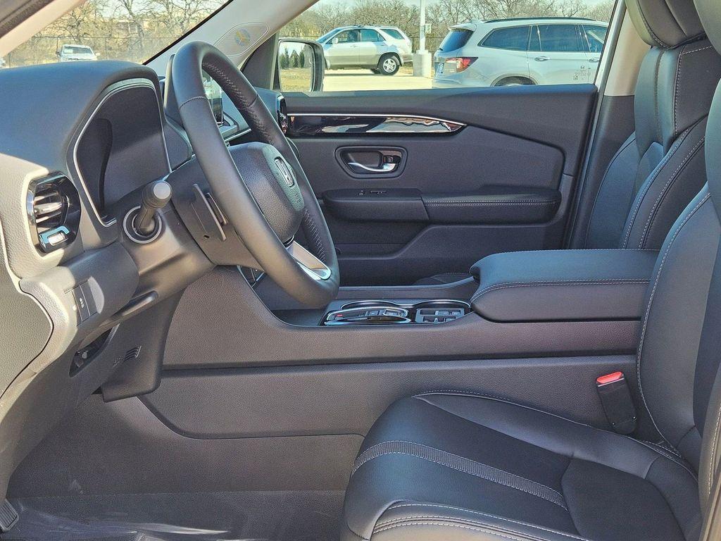 new 2025 Honda Pilot car, priced at $45,162