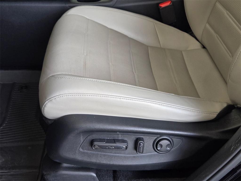 used 2023 Honda CR-V car, priced at $27,418