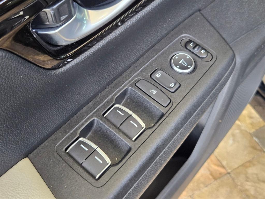 used 2023 Honda CR-V car, priced at $27,418