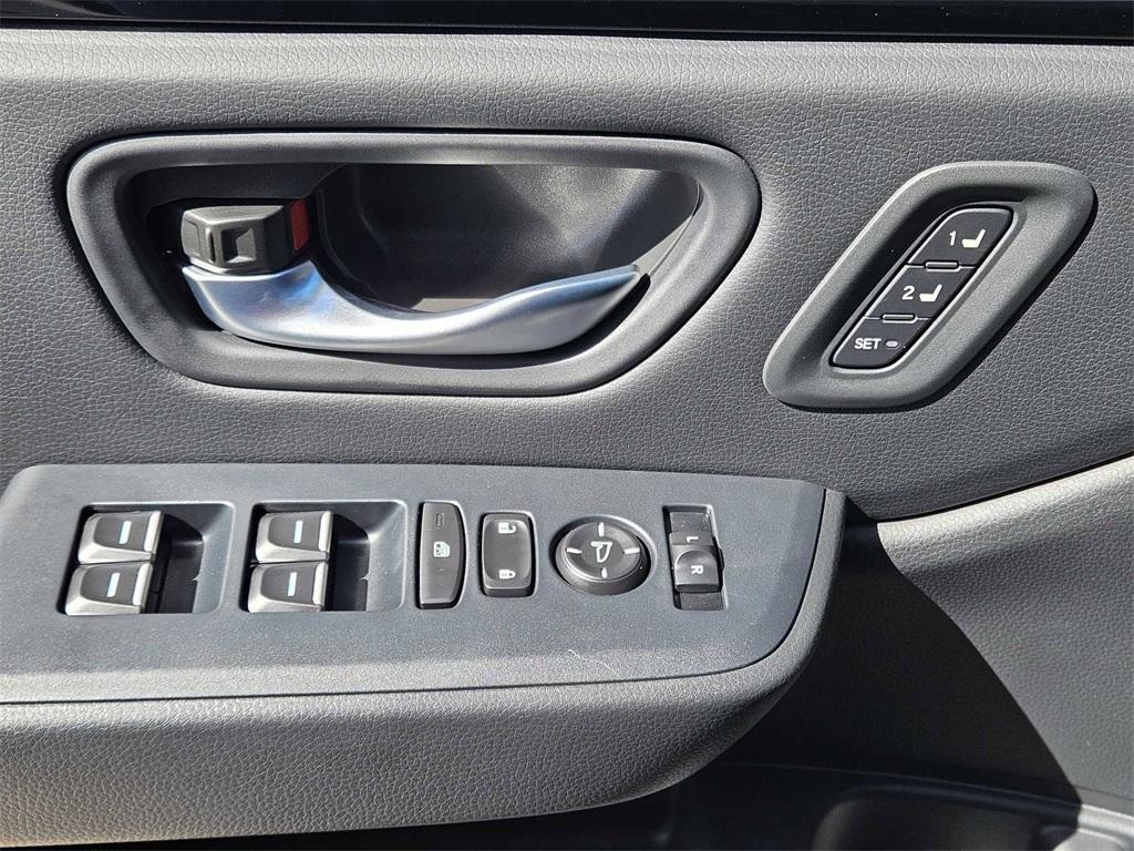 new 2025 Honda Pilot car, priced at $46,253