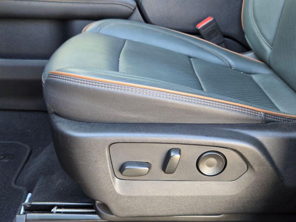 used 2025 GMC Yukon XL car, priced at $72,605