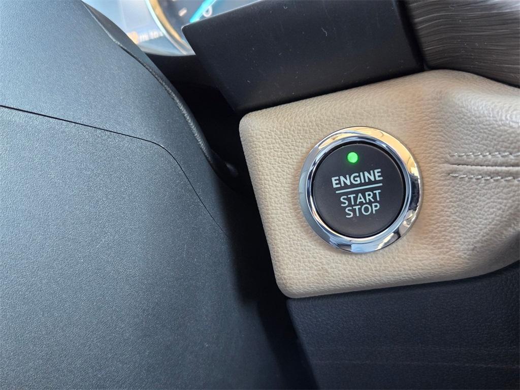 used 2024 Ford Expedition car, priced at $45,940