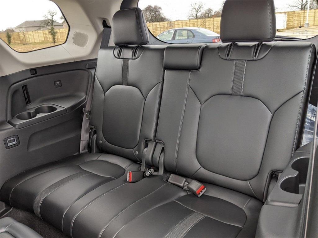 new 2025 Honda Pilot car, priced at $46,042