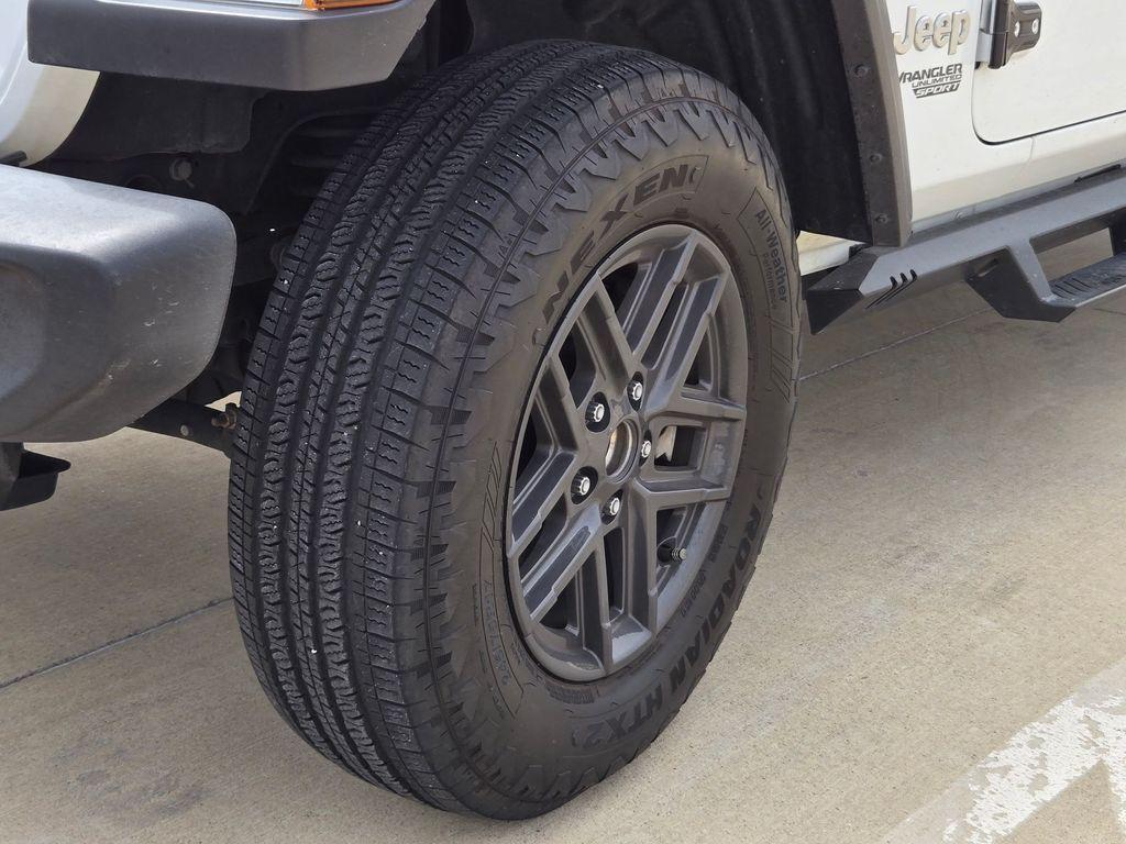 used 2020 Jeep Wrangler Unlimited car, priced at $21,436
