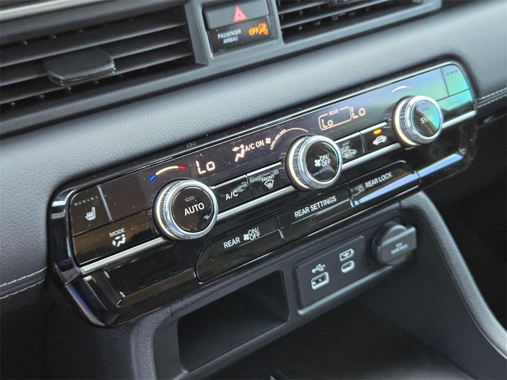 new 2025 Honda Pilot car, priced at $43,114