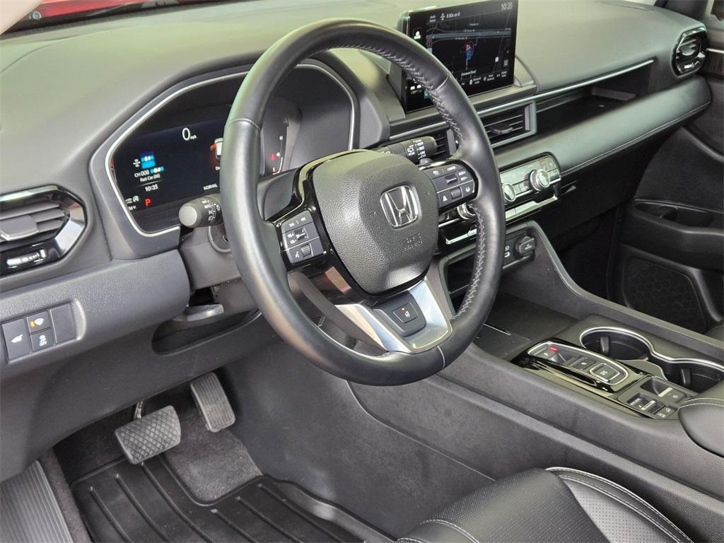used 2025 Honda Pilot car, priced at $44,553