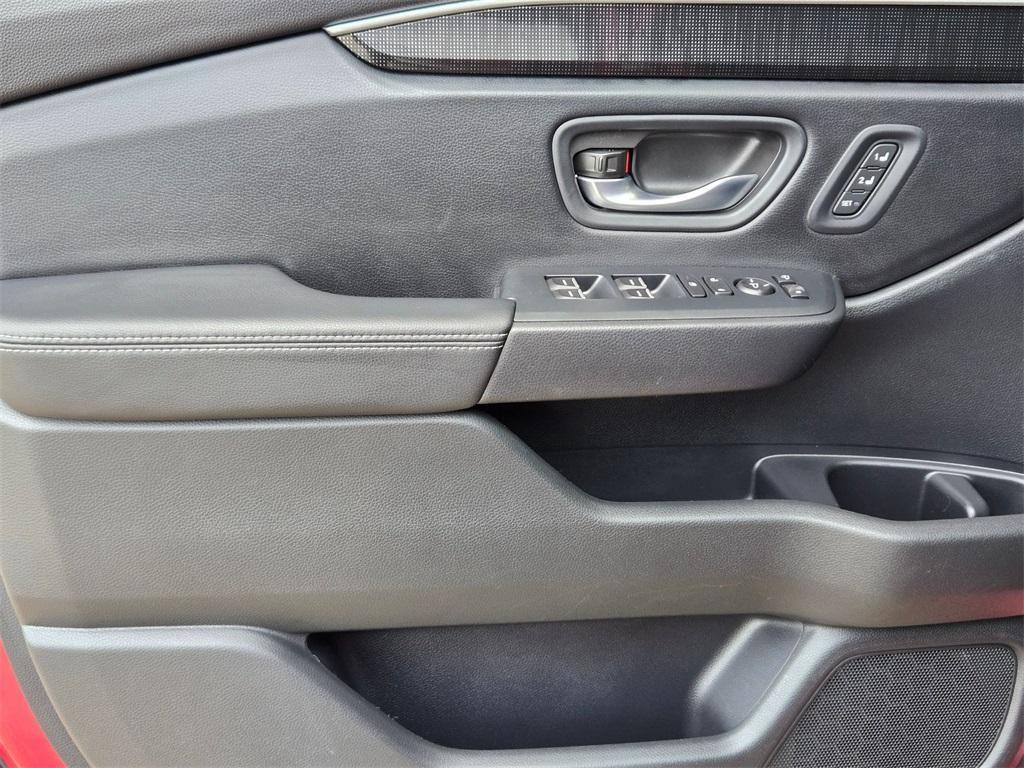 used 2025 Honda Pilot car, priced at $44,553