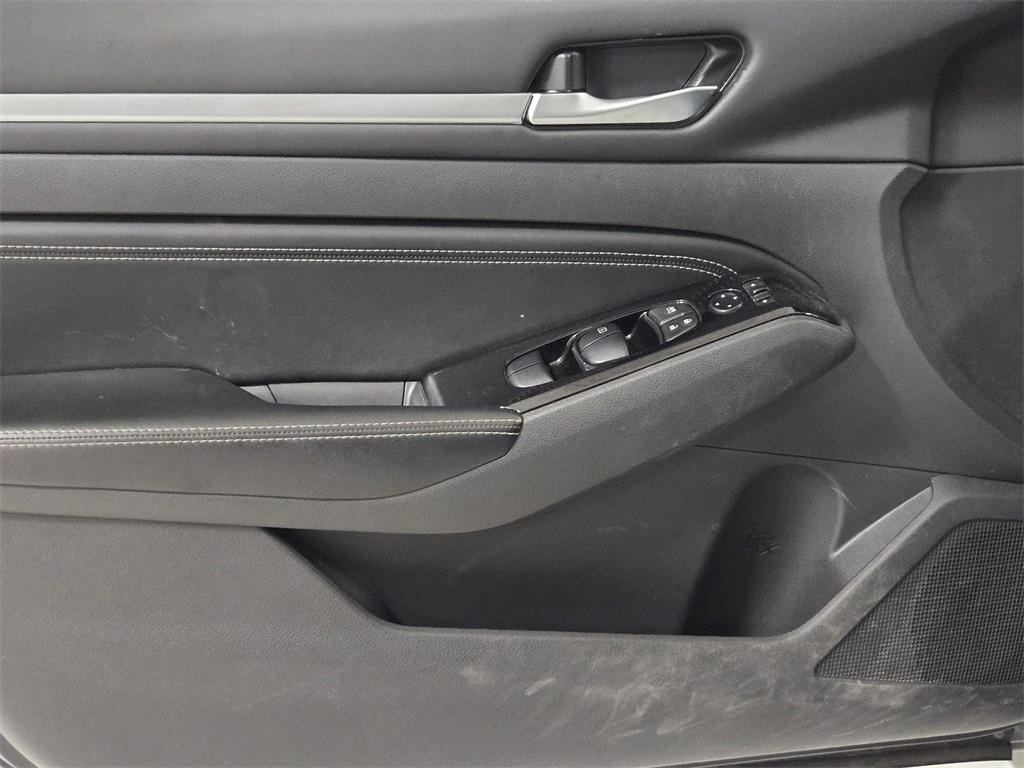 used 2023 Nissan Altima car, priced at $22,322