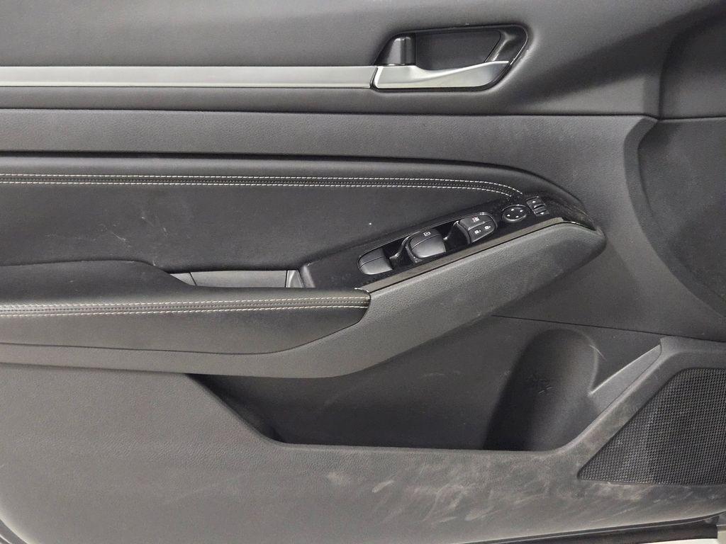 used 2023 Nissan Altima car, priced at $21,982