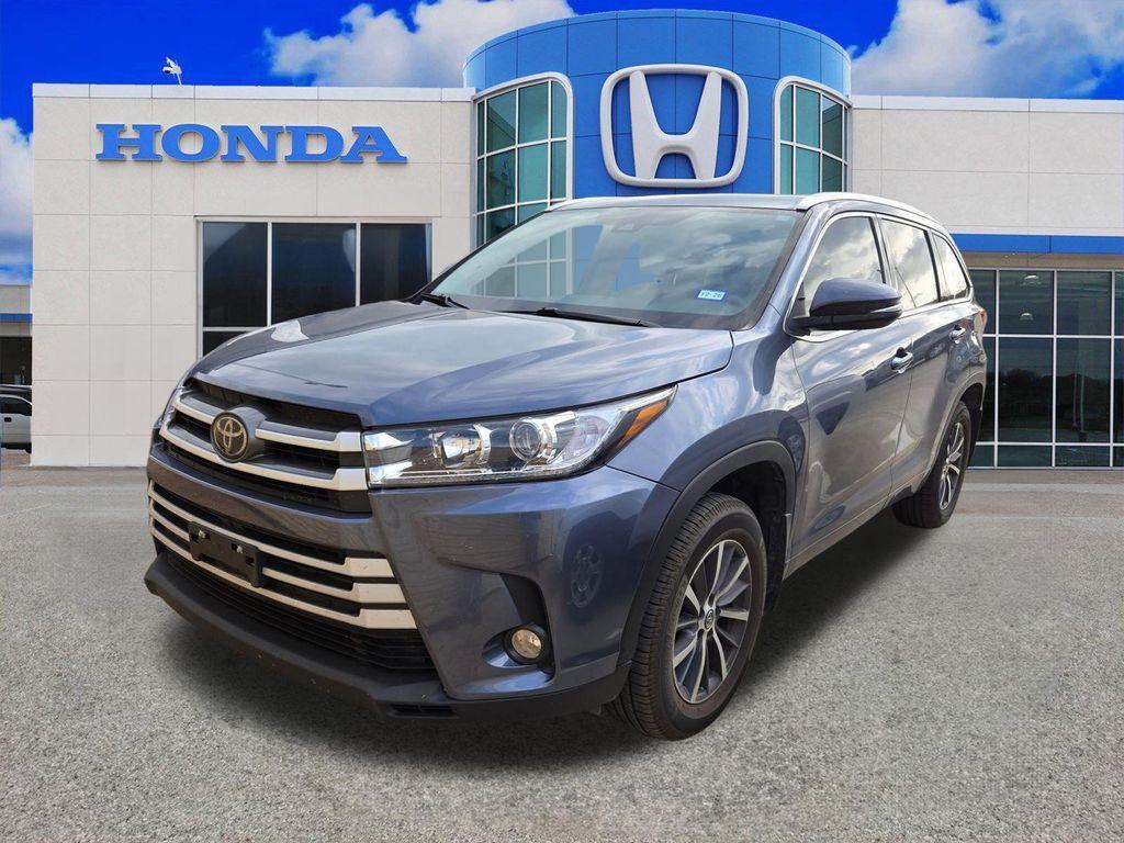 used 2018 Toyota Highlander car, priced at $21,718