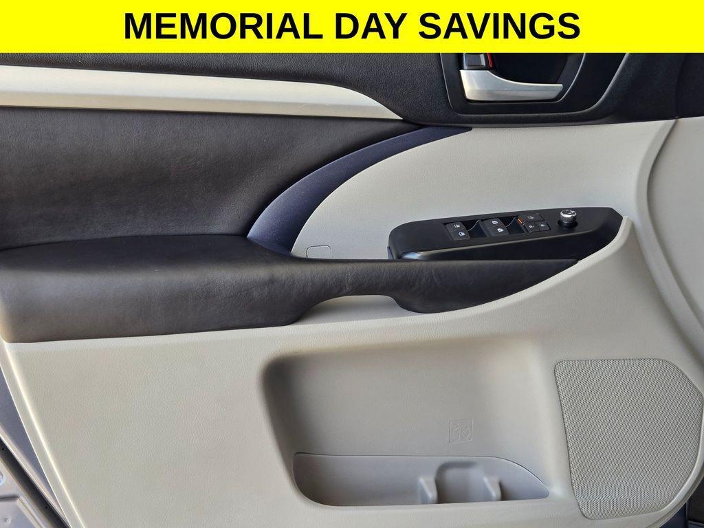used 2018 Toyota Highlander car, priced at $21,983