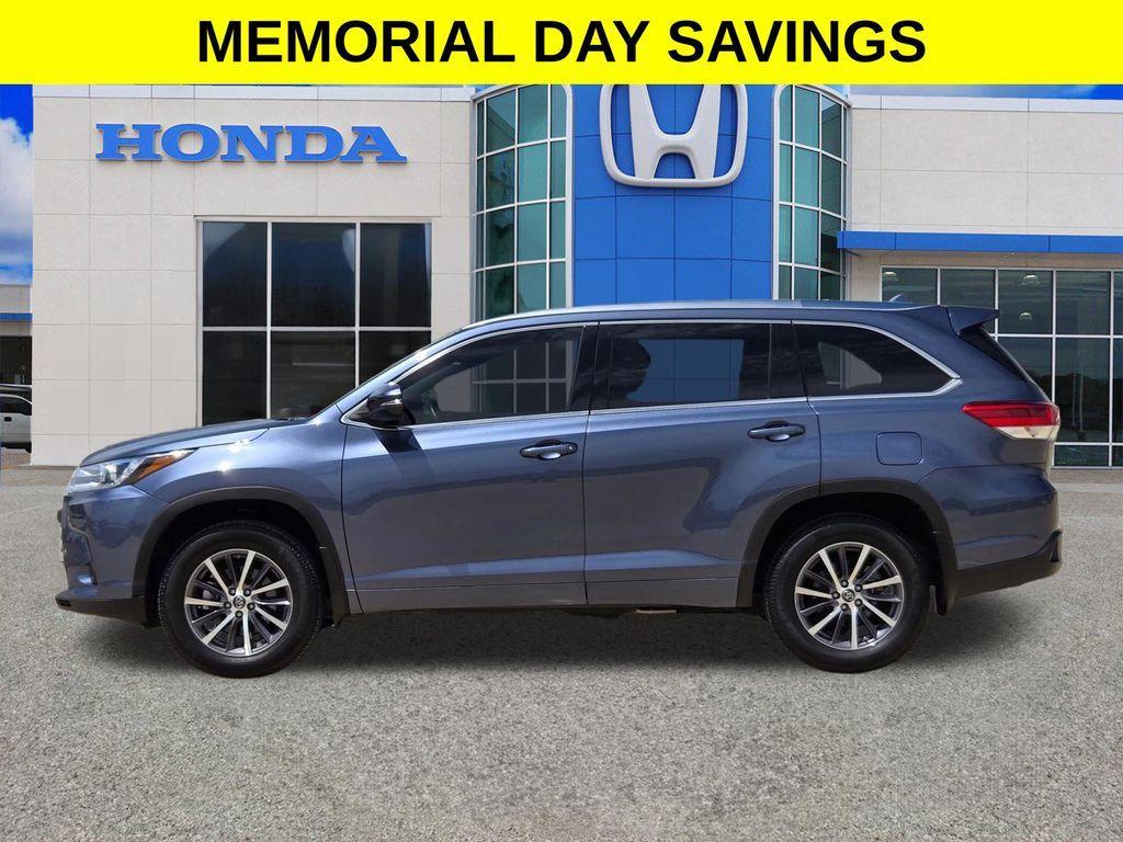 used 2018 Toyota Highlander car, priced at $21,983