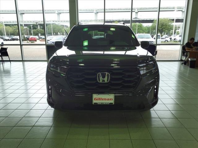 new 2025 Honda Pilot car, priced at $43,795