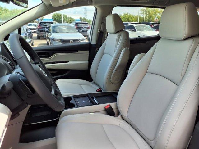 new 2026 Honda Odyssey car, priced at $44,290