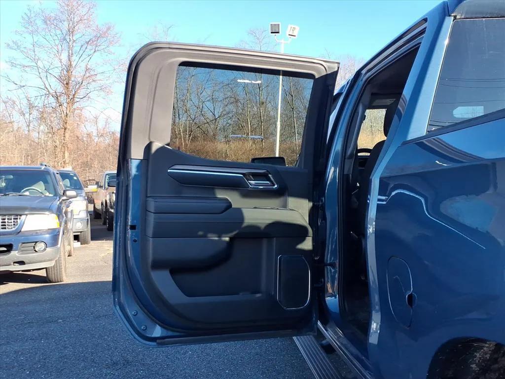 used 2024 Chevrolet Silverado 1500 car, priced at $45,995