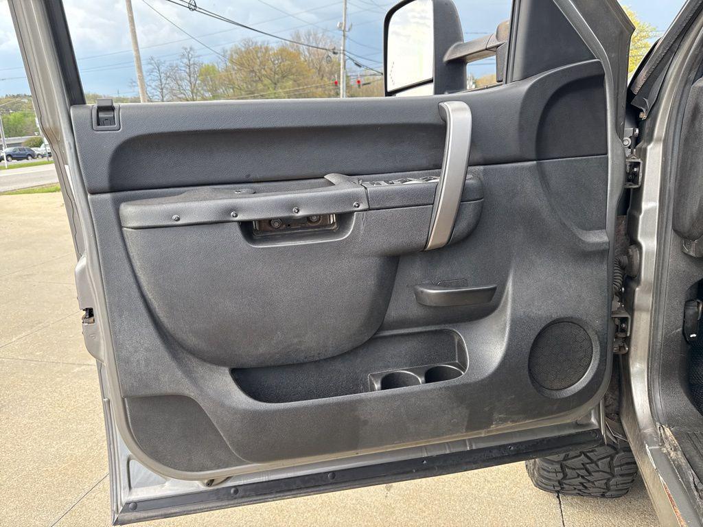 used 2013 GMC Sierra 2500 car, priced at $17,485