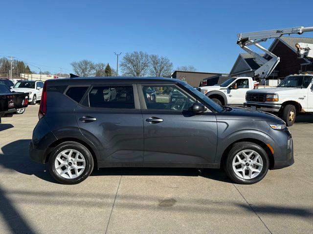 used 2021 Kia Soul car, priced at $12,995