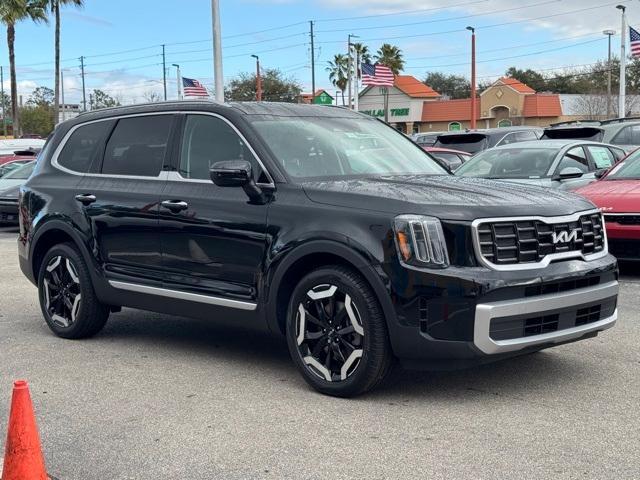 used 2023 Kia Telluride car, priced at $32,142