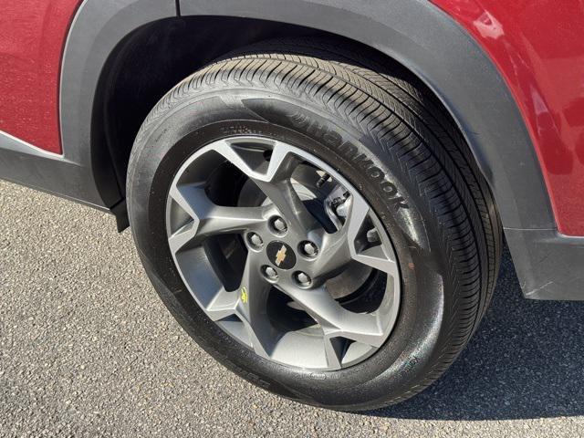 used 2025 Chevrolet Trax car, priced at $20,265