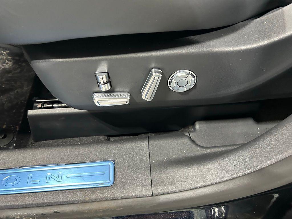 new 2026 Lincoln Nautilus car, priced at $76,401