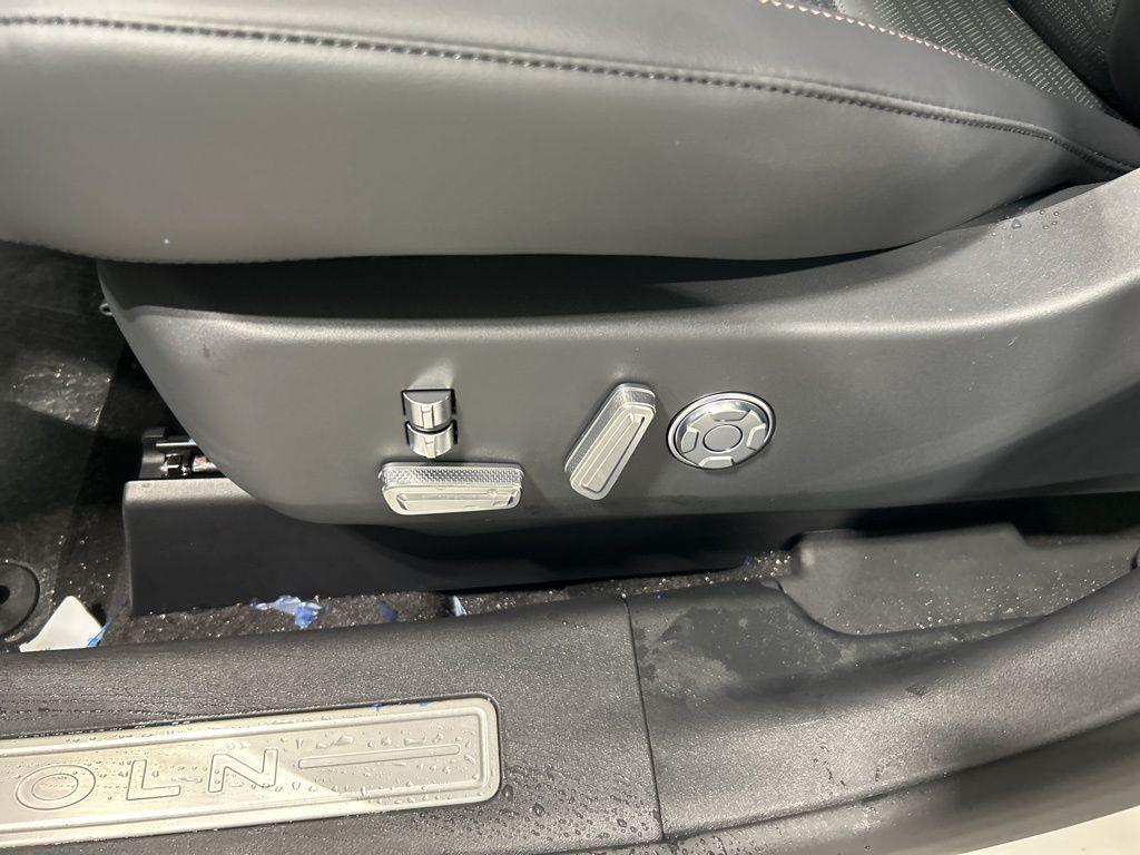 new 2026 Lincoln Nautilus car, priced at $73,453