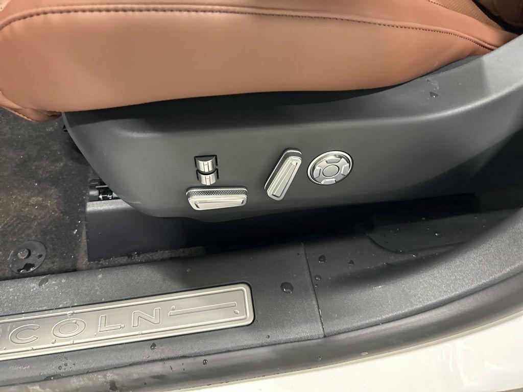 new 2026 Lincoln Nautilus car, priced at $71,998