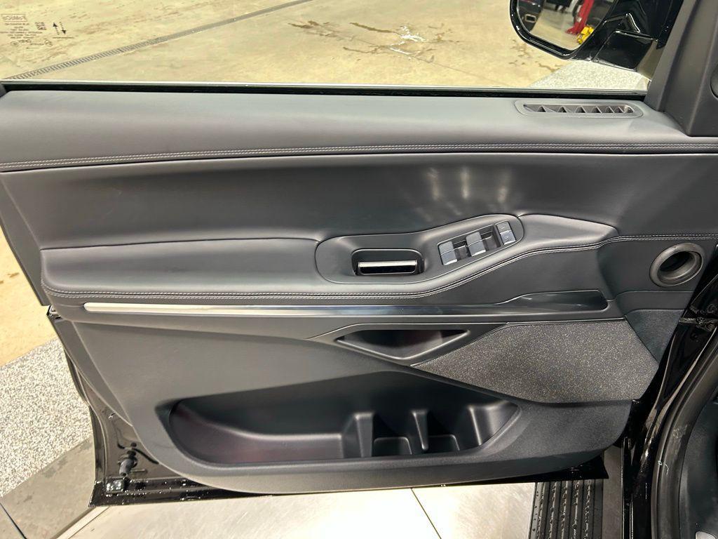 new 2026 Lincoln Navigator car, priced at $111,635