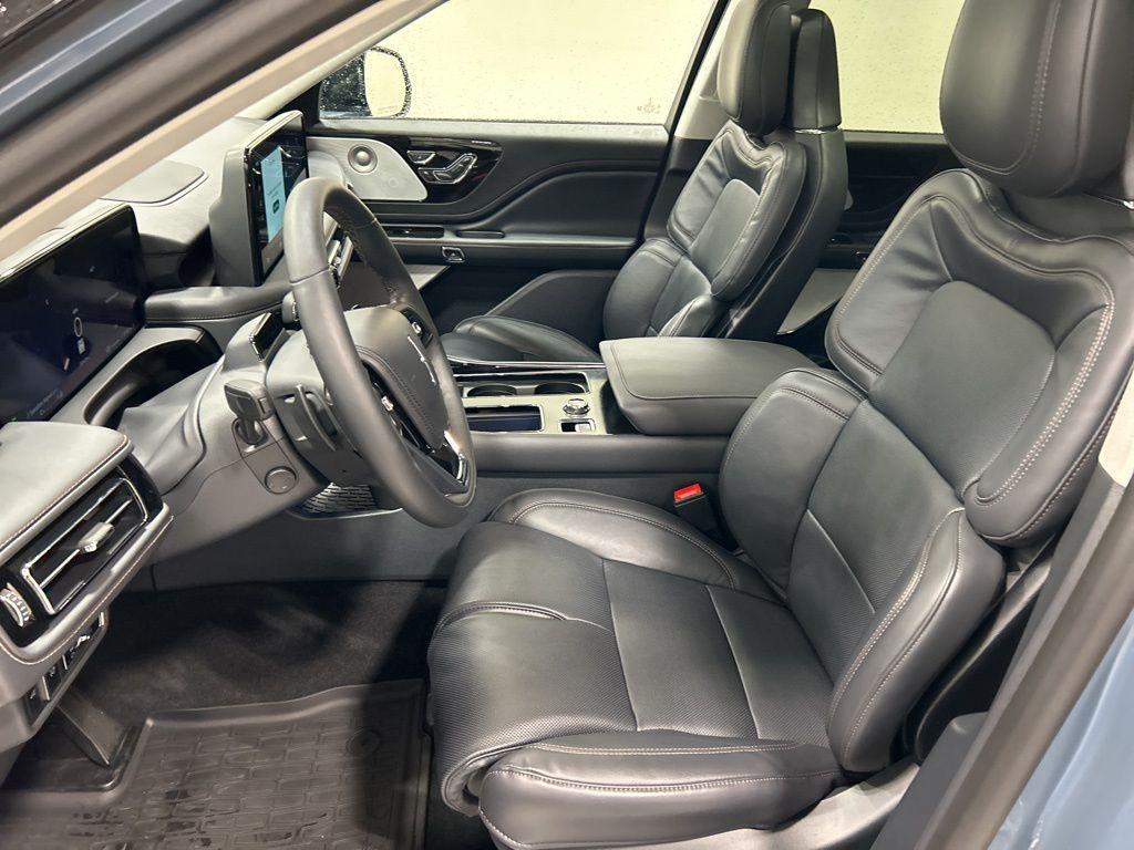 used 2025 Lincoln Aviator car, priced at $68,899