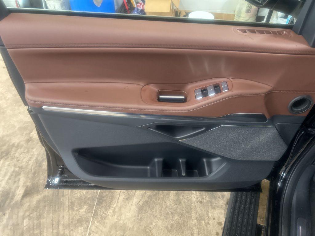 new 2025 Lincoln Navigator car, priced at $101,190