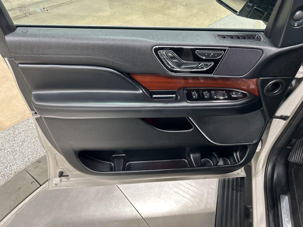 used 2021 Lincoln Navigator car, priced at $39,834