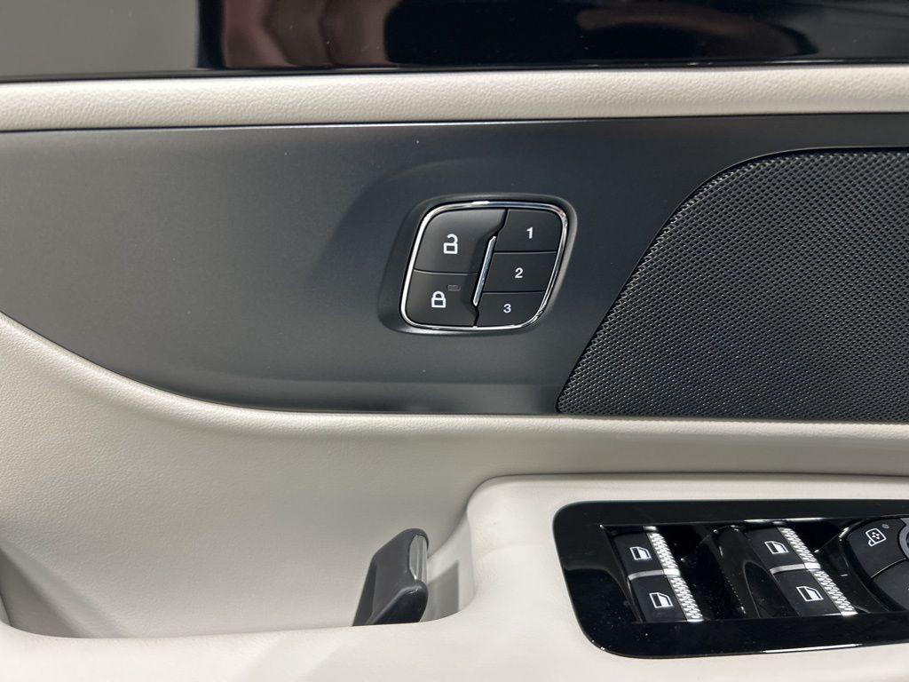 new 2026 Lincoln Nautilus car, priced at $66,023