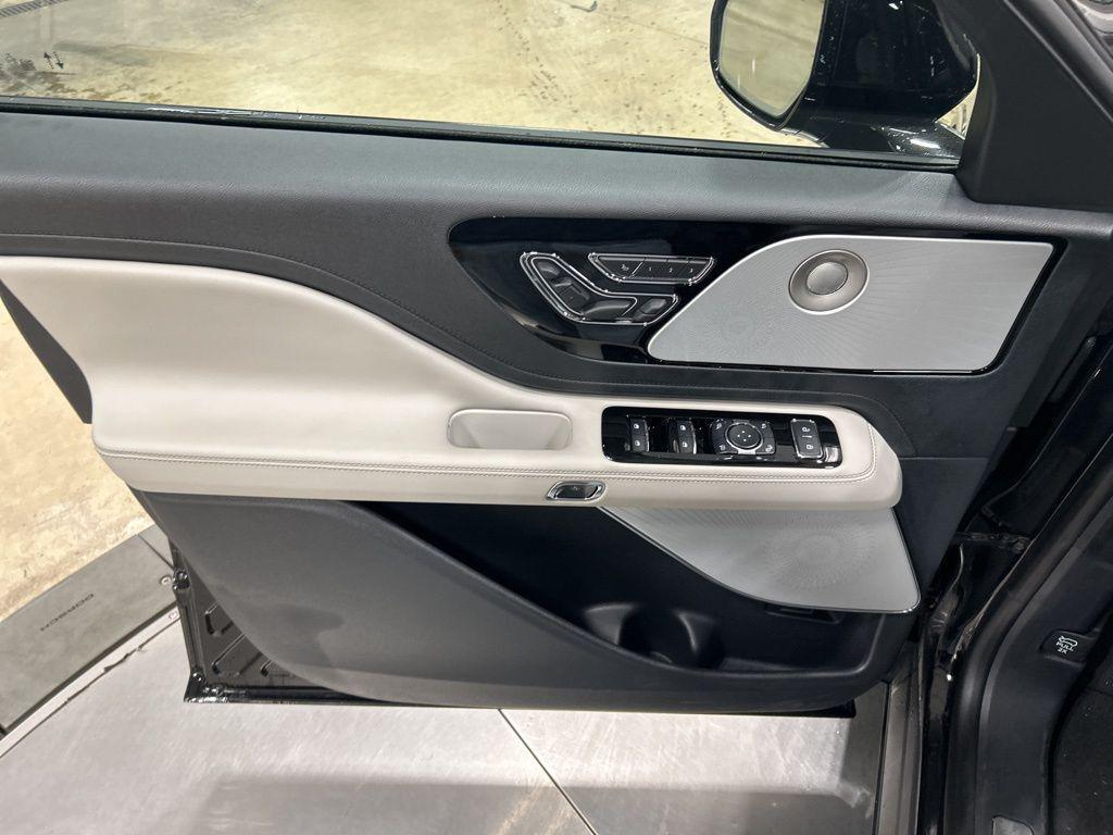 new 2026 Lincoln Aviator car, priced at $82,653