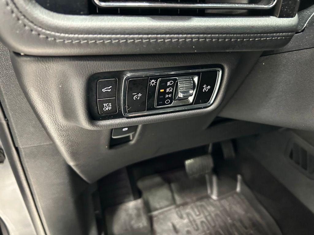 used 2023 Lincoln Nautilus car, priced at $37,168