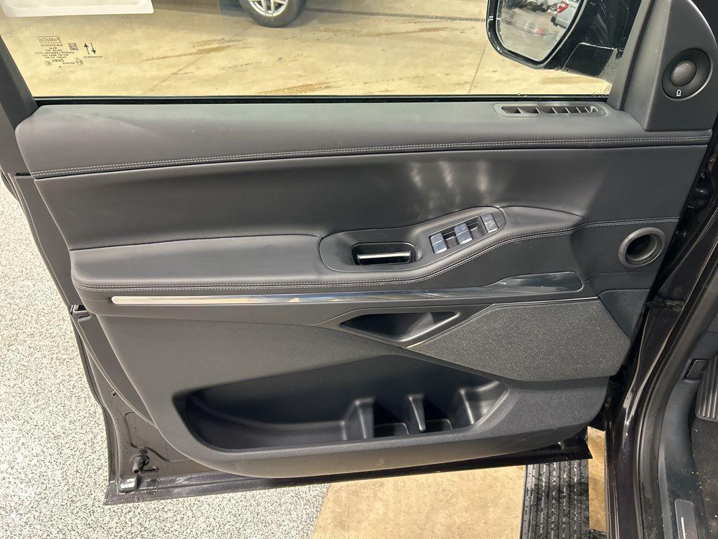 new 2026 Lincoln Navigator car, priced at $107,290