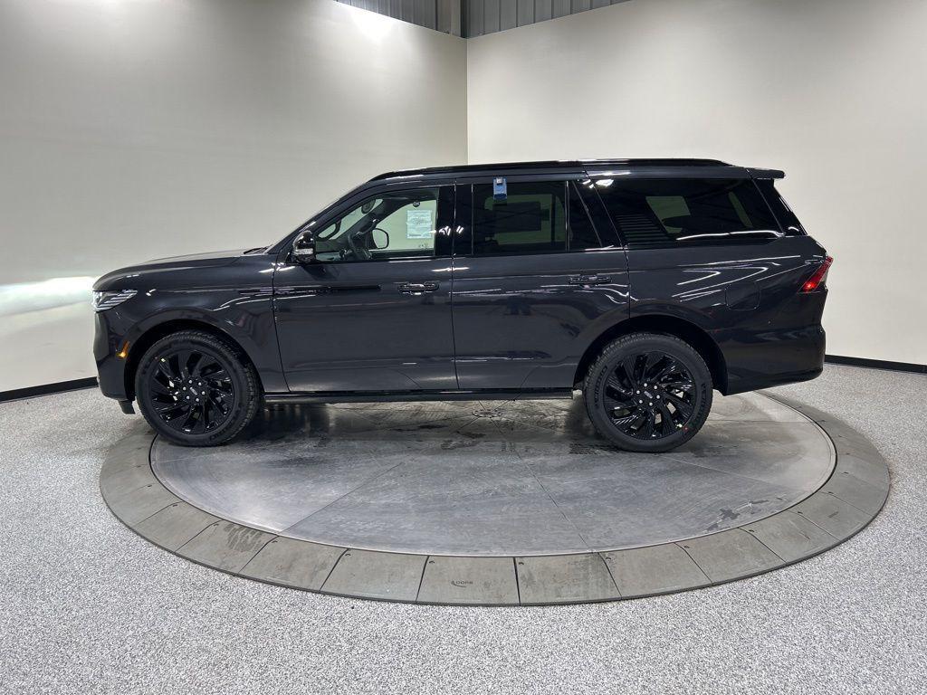 new 2026 Lincoln Navigator car, priced at $107,290