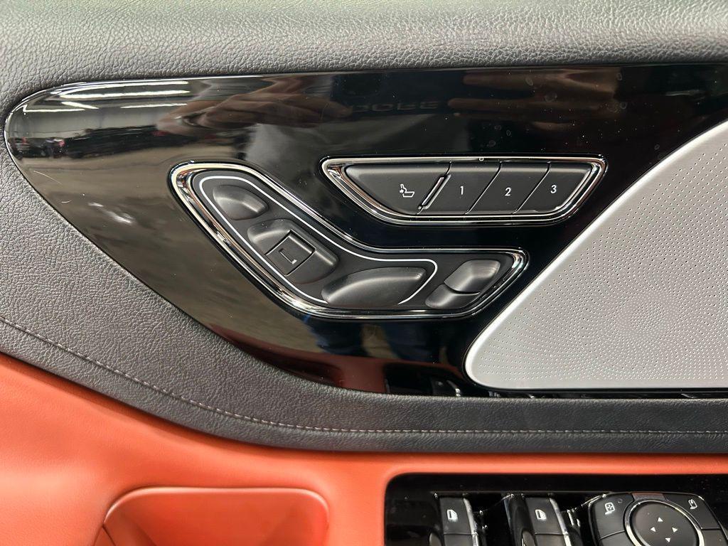 new 2025 Lincoln Aviator car, priced at $75,783