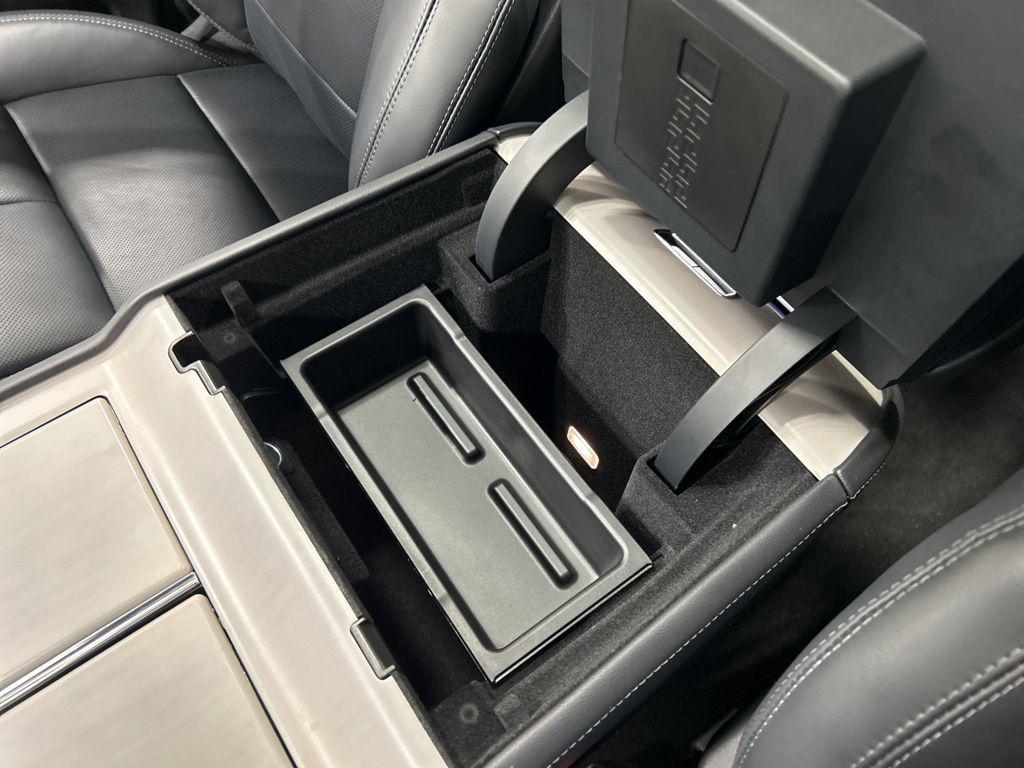 new 2025 Lincoln Navigator car, priced at $106,835