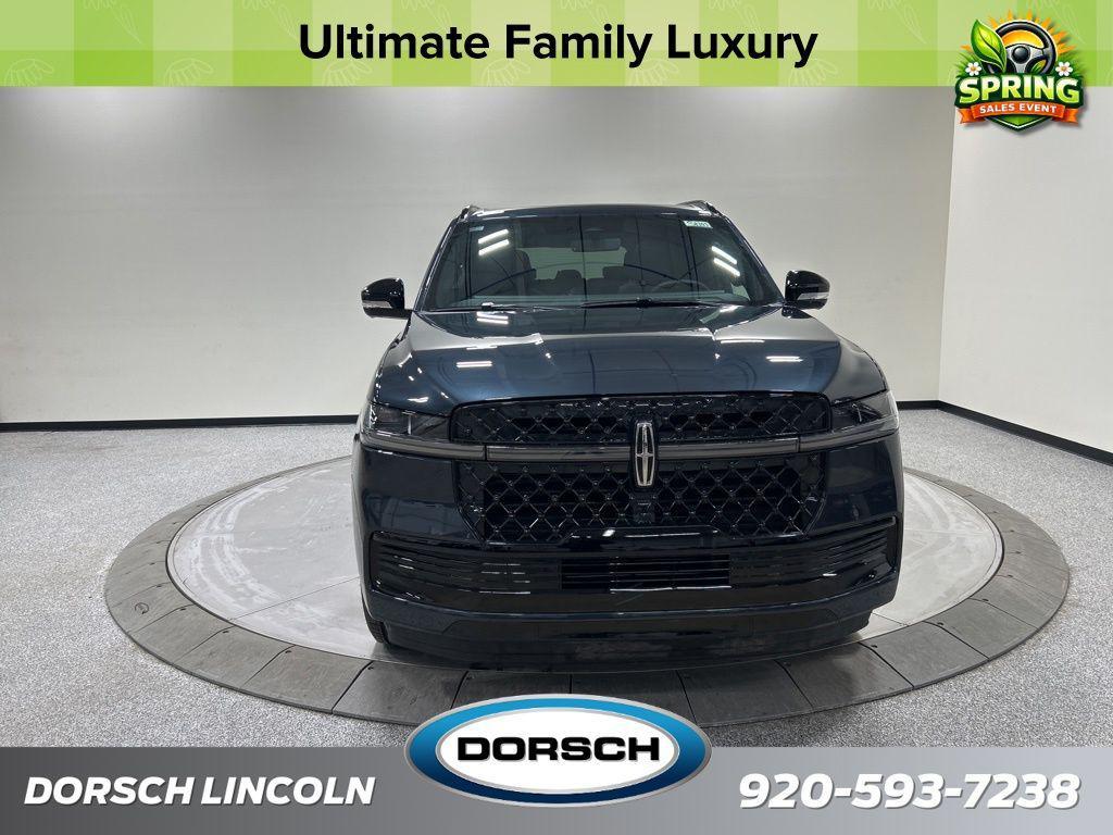 new 2025 Lincoln Navigator car, priced at $106,835