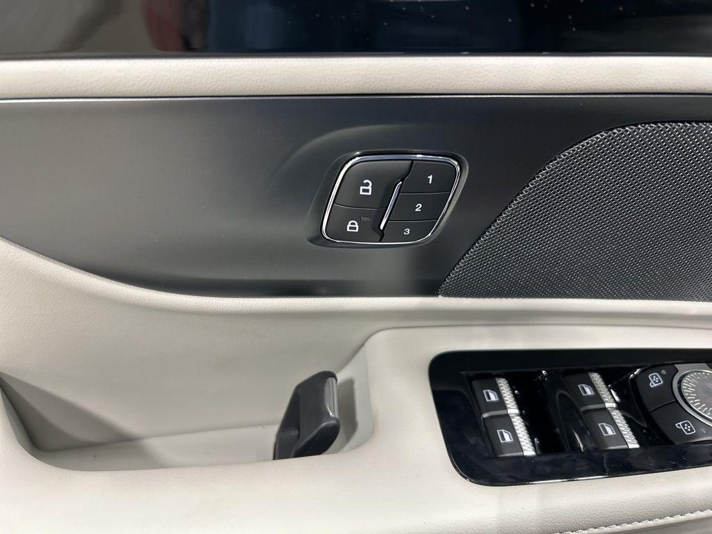 new 2026 Lincoln Nautilus car, priced at $65,778