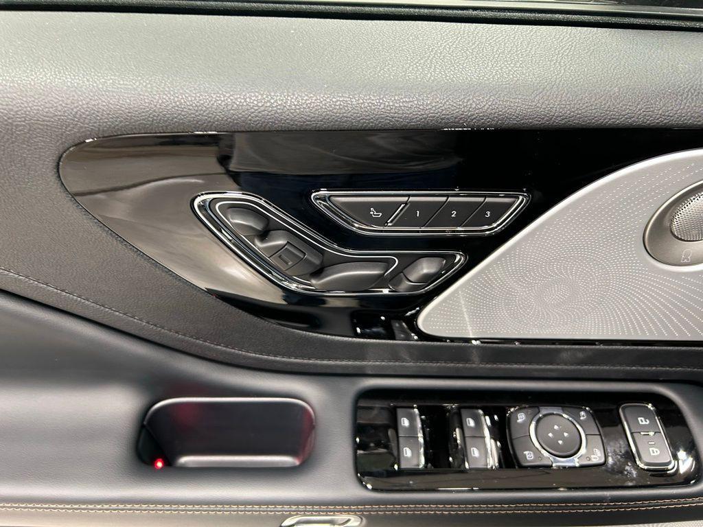 new 2026 Lincoln Aviator car, priced at $81,120