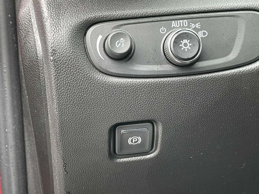 used 2025 Chevrolet Blazer car, priced at $39,113