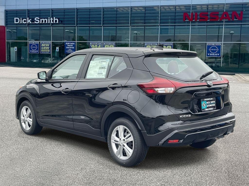 new 2025 Nissan Kicks Play car, priced at $22,910
